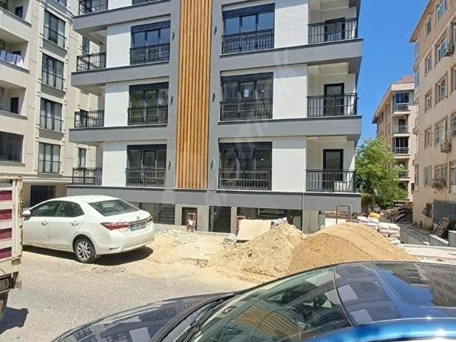 KARTALTEPE'DE 50m2 METROM.BÜSE YAKINSIFIR BİNABAHÇE KATI 1+1