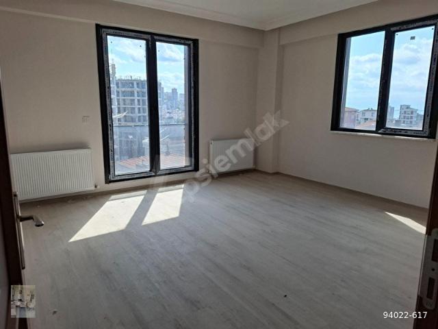 KARTAL CUMHURİYET MAHALLE'SİNDE SIFIR DAİRE