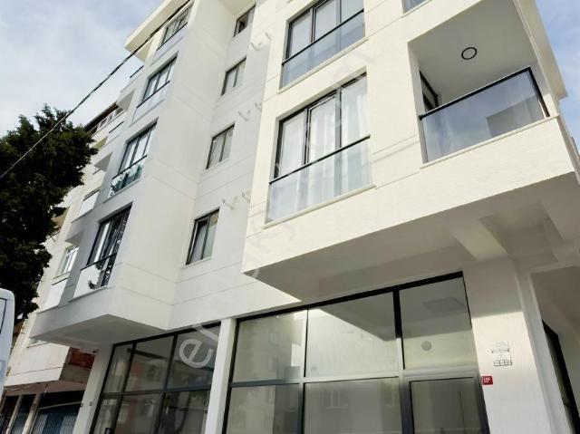 Kartal Cumhuriyet Mah Kiralık 2+1 E5 Metro Yakını 3 Yaşında Bina