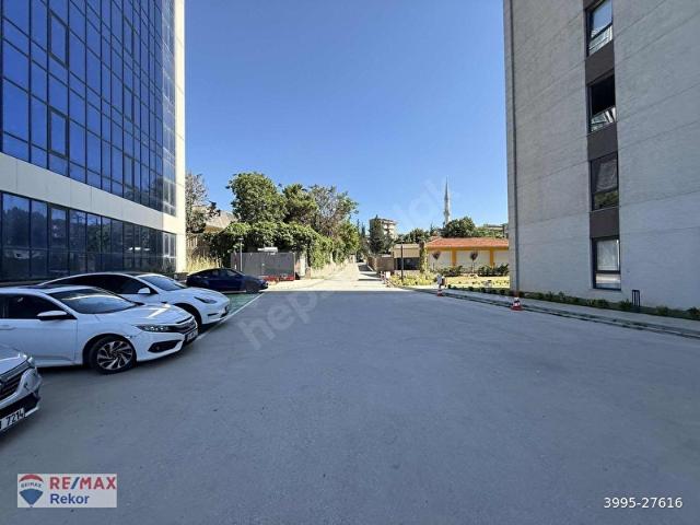 Kartal Anatolium Avm Yanı Deluxia Park Residense de 65 m2,Eşyalı