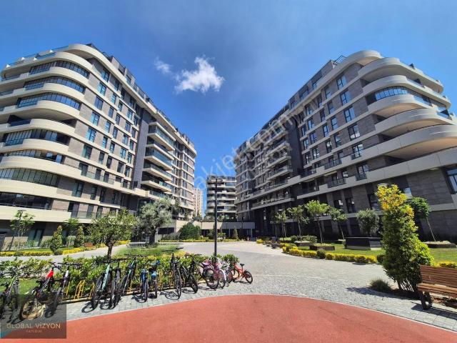 Kartal Batı Yakası Tüm Odaları Deniz Manzaralı Satılık 3+1 Daire