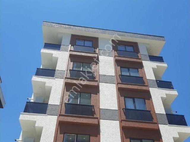 Kartal Esentepe Mah.'de Tanrıverdi Gayrimenkulden Krialık 2+1 Daire