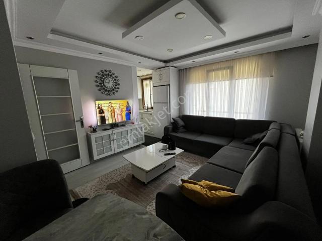 Kartal Esentepe'de Merkezi Konumda Satılık 2+1 Daire