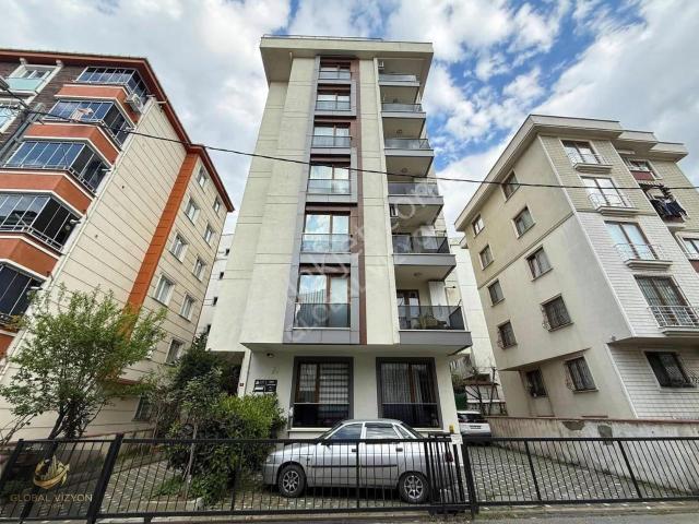 Kartal Esentepe'de Satılık 4+2 Dubleks Daire