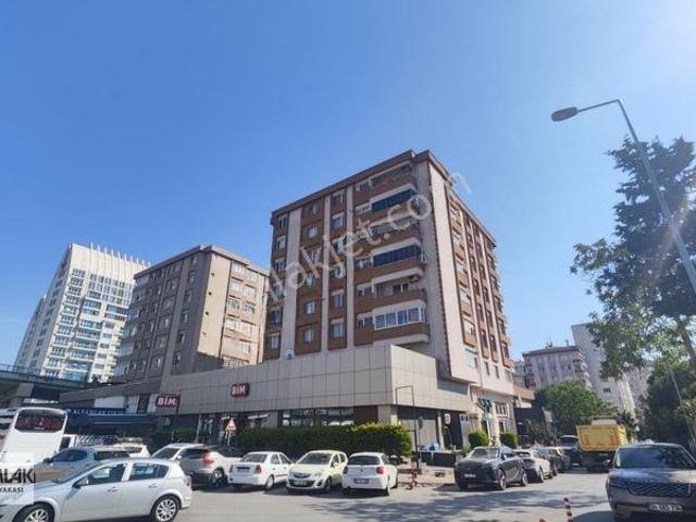 Kartal Kordonboyu Sahilde Satılık 3+1 Daire/for Sale