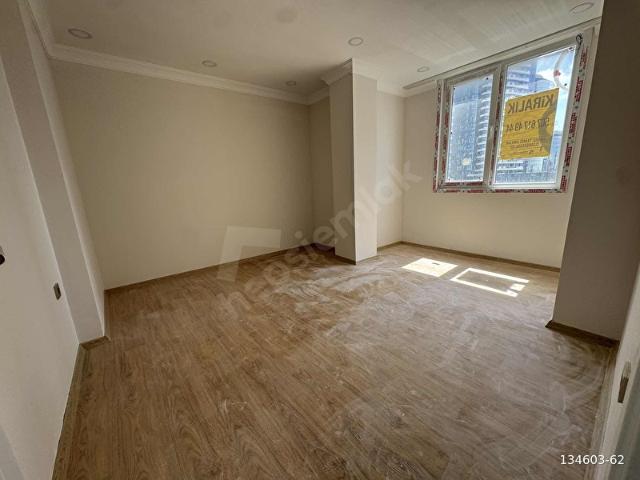 Kartal Karlıktepe'de Manzaralı *2+1*Sıfır Daire