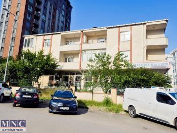 Kartal Hürriyet Mah.e5 Ve Metro 5 Dak. Otopark Üç Balkonlu Geniş