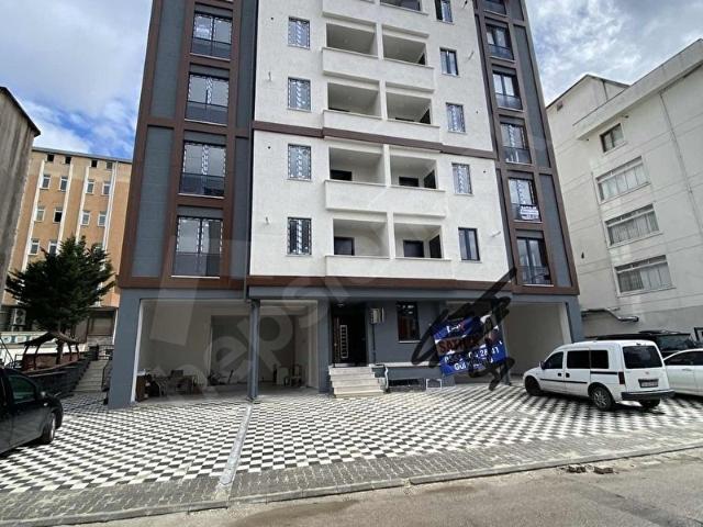 KARTAL HÜRRİYET MAH MERKEZDE SIFIR 2+1 BALKONLU DAİRE