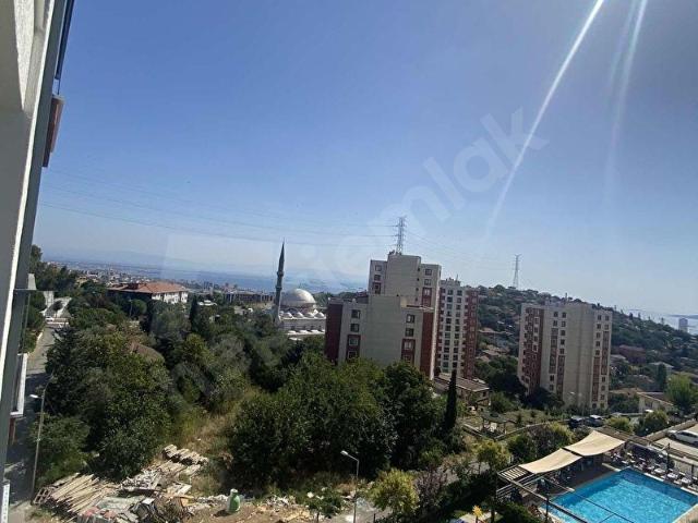 KARTAL HÜRRİYET MAHALLESİNDE DENİZ MANZARALI 3+1 SATILIK DAİRE