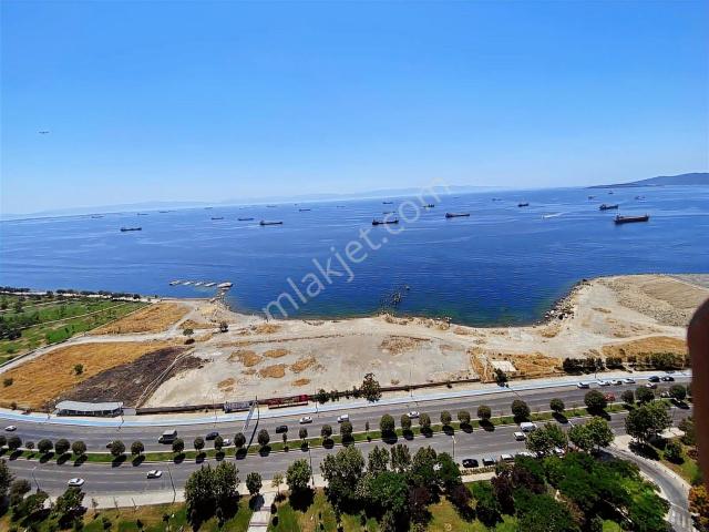 Kartal İstmarina Eşyalı Deniz Manzaralı Boş Kiralık 1+0 Daire