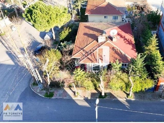 Kartal İstmarina'ya Komşu Havacılar Mevkiinde Tam Müstakil Villa