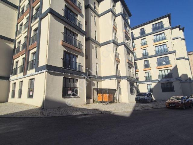 Kartal Orhantepe Toki De Yüksek Giriş Geniş Daire