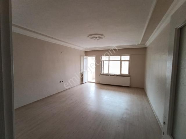 Kartal Uğurmumcu Merkezde Kiralık 3+1 Daire