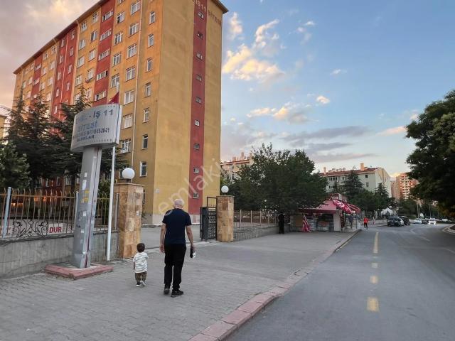 Kartal'dan Mesa Metro İstasyonu Yanında Ara Kat Asansörlü