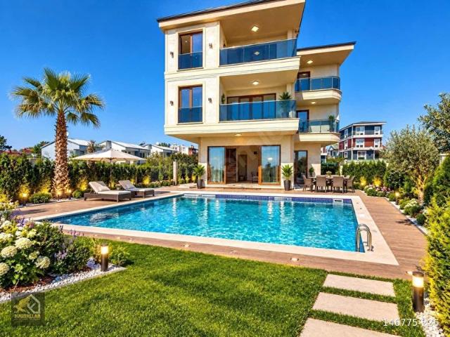 KARTALLAR FULL DENİZ MANZARALI 356M2 ARSA İÇERİSİNDE 4+1 VİLLA