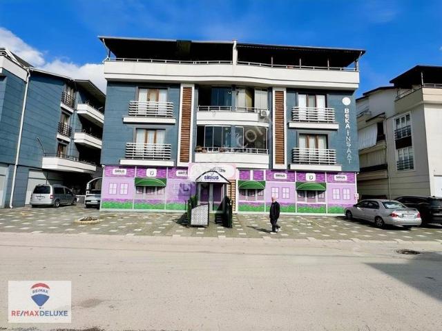 Kartepe Fsm'de Site İçi Kiralık 3+1 Geniş Arakat Düz Daire