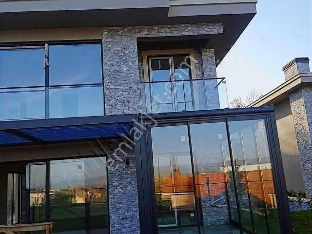Kartepe Kavanpark L2 Sitesinde Satılık Villa