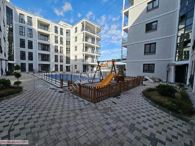 Kartepe Kent Meydanı Sitede Havuzlu,kapalı Otoparklı 3+1 Dubleks