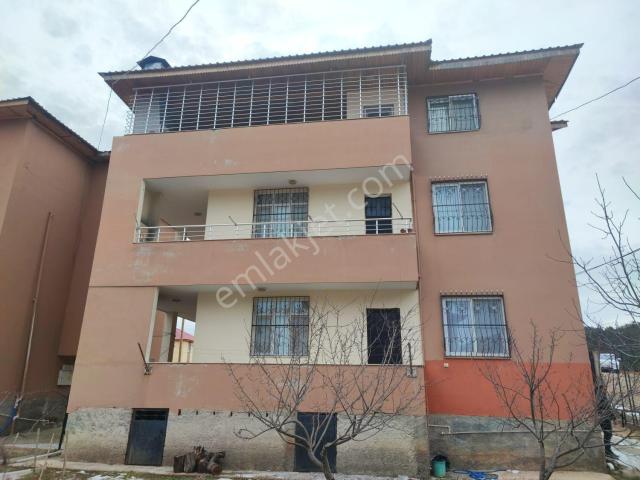 Kar Emlaktan Akçatekir Nohutlukta 3daire 9+1 Satılık