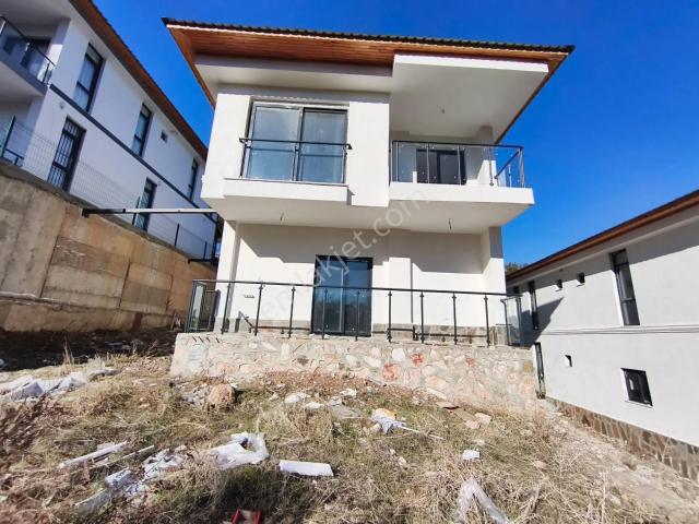 Kar Emlaktan Akçatekir Şıhlıda Ultra Lüks Satılık Dubleks Villa
