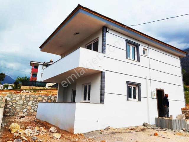 Kar Emlaktan Yenikonacık Efes Sitesi Altında 3+1 Satılık Dubleks Villa