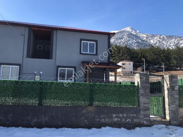 Kar Emlaktan Yenikonacık Kırıntı Mevkiinde Bitişik Nizam 2+1 Satılık Dubleks Villa