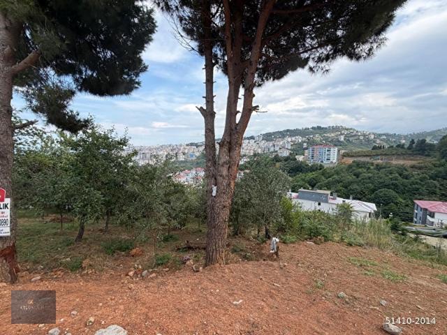 KARŞIYAKA DA DENİZ VE DOĞA MANZARALI ARSA