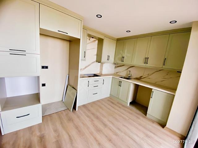 KARŞIYAKA NOVA PARK SİTESİNDE 140M2 3+1 KİRALIK DAİRE