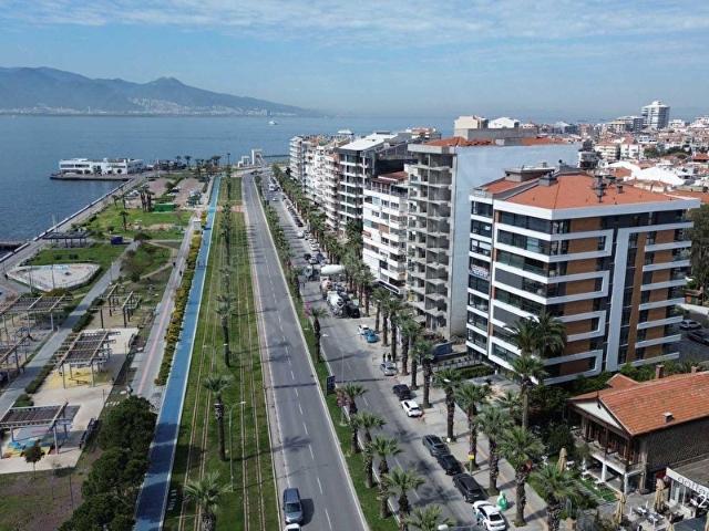 KARŞIYAKA'DA SATILIK 3+1 YALI DAIRESI