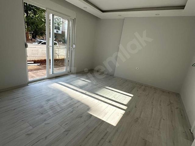 KARŞIYAKA'DA SIFIR DOĞALGAZLI AYRI MUTFAKLI 2+1 DAİRE