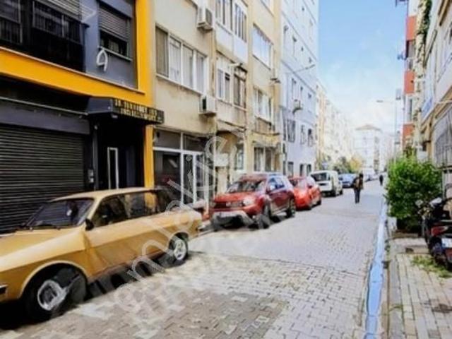 Karşıyaka Tersane Karşısı Satılık 2+1 Daire tadilatlı
