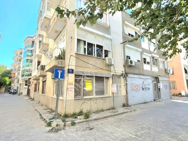 Karşıyaka Tuna Mahallesi Köşe Bina Doğalgazlı Yüksek Zemin 2+1