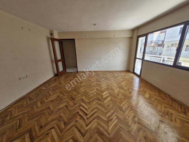 Karşıyaka Yalı Da 3+1 Arakat Kiralık Daire Mkd Emlaktan