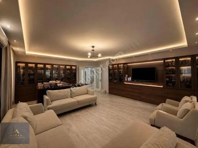Karşıyaka Yalı Mah. Satılık 4+1 Daire & İş Yeri Kullanıma Uygun