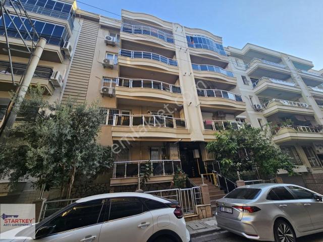 Karşıyaka Yalı Mahallesi Geniş 3+1 Kiralık Daire