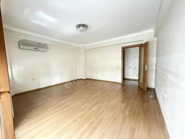 Karşıyaka Yalı Mahallesinde Muhteşem Konumda 3+1 Kiralık