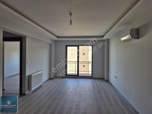 Karşıyaka Zübeyde Hnm Mah.royal Residence Satılık 2+1 Daire