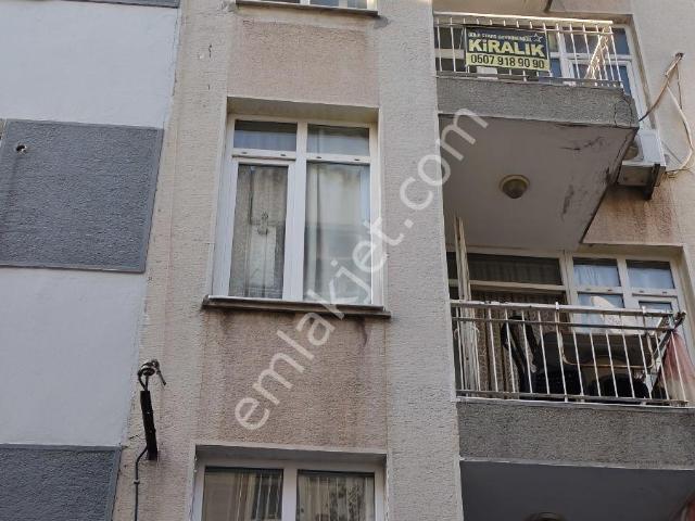 Karşıyaka Alaybey Mahallesinde Kiralık 2+1 Daire