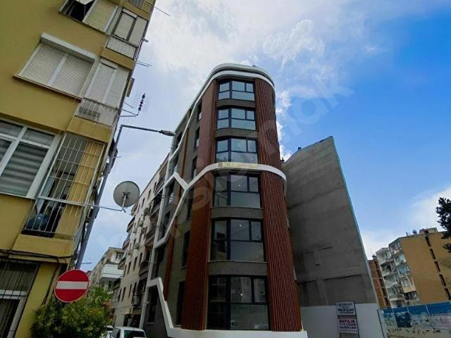 Karşıyaka alaybey izban durağı yakını sıfır 1 +1
