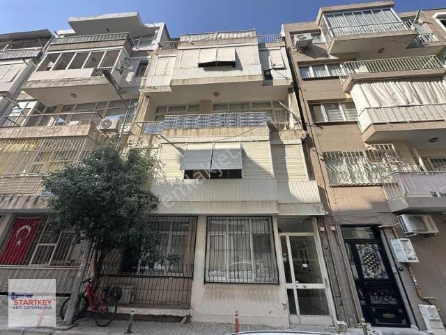 Karşıyaka Alaybey Çift Cepheli Teraslı 2+1 Satılık Daire