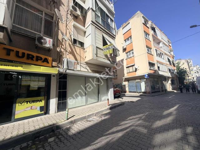 Karşıyaka Alaybeyde 1. Kat Doğalgazlı 2+1 Köşe Daire
