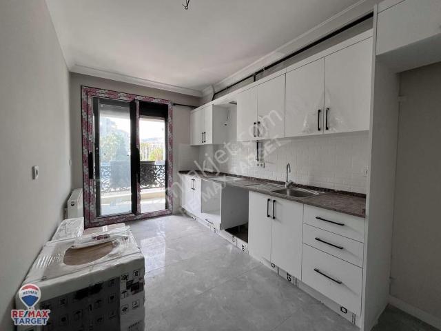 Karşıyaka Alaybey'de Satılık Sıfır 3+1 Çift Cephe Kapalı Otopark