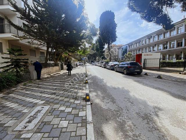 Karşıyaka Çamlık Sokak Da Satılık 3+1 Daire