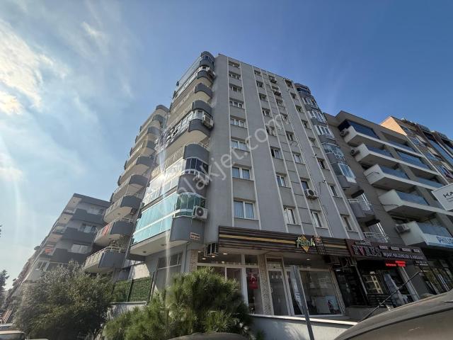 Karşıyaka Anadolu Caddesi Üzeri 3+1 Satılık Daire