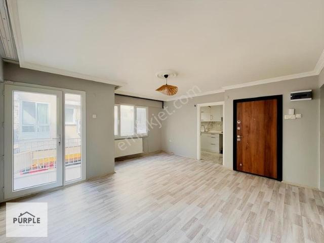 Karşıyaka Çarşı Tadilatlı Kiralık 2+1 Daire