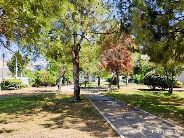 Karşıyaka Atakent'te Merkezi Konumda Geniş Ve Ferah 3+1 Kiralık