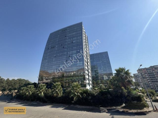 Karşıyaka Aypark Residence Satılık 3+1 Köşe Daire