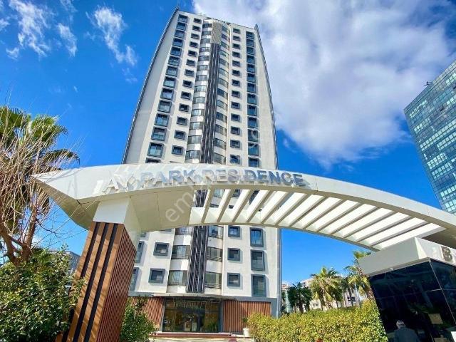 Karşıyaka Aypark Residence Sitesinde Manzaralı Satılık Daire