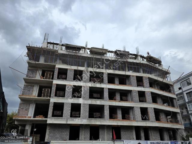 Karşıyaka Bahçelievler De Deniz Manzaralı 4+1 Satılık Dubleks