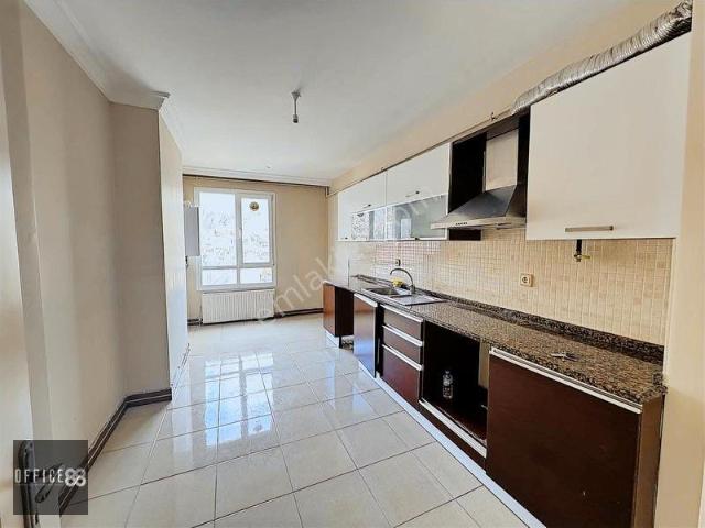 Karşıyaka Bahçelievler Katlı Pazar Yeri Yanı Kiralık Daire